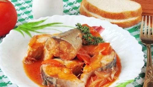 Скумбрия в томатном соусе. Скумбрия в томатном соусе.