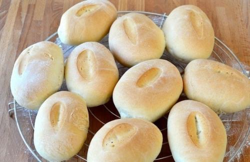 Наивкуснейшие булочки. Эти булочки с аппетитнейшей, хрустящей корочкой и невесомо - воздушным мякишем станут прекрасной альтернативой хлебу. 05 Наивкуснейшие булочки. Эти булочки с аппетитнейшей, хрустящей корочкой и невесомо - воздушным мякишем станут прекрасной альтернативой хлебу. 05