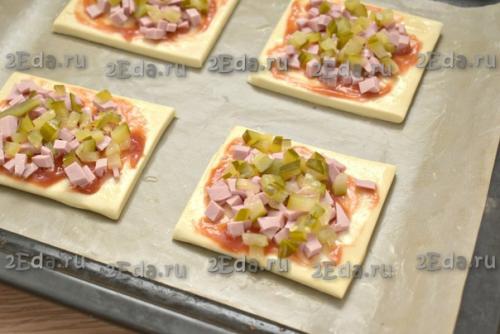 Мини - пиццы из слоёного бездрожжевого теста. 01 Мини - пиццы из слоёного бездрожжевого теста. 01