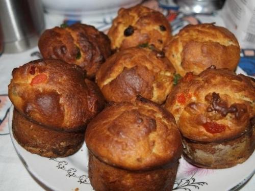 Маленькие куличи.  Такие куличики пекла тоже 3 года назад. 07