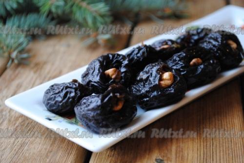 Десерт Чернослив с Грецким Орехом в сметане. 03 Десерт Чернослив с Грецким Орехом в сметане. 03