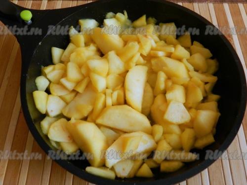 Заливной пирог с яблоками. 04