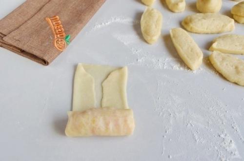 Вэрзэре. Перед вами национальное блюдо молдавской кухни - небольшие пирожочки с капустой. 07