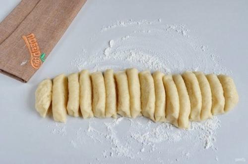 Вэрзэре. Перед вами национальное блюдо молдавской кухни - небольшие пирожочки с капустой. 05