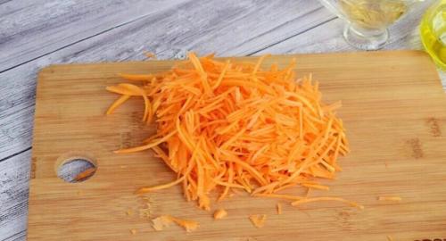 Салат с капустой, огурчиками и морковью. 02 Салат с капустой, огурчиками и морковью. 02