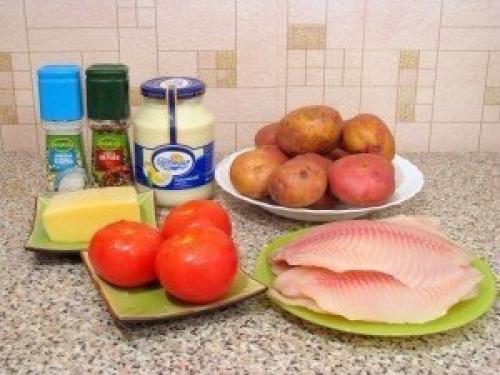 Рыба с картофелем, запеченные под майонезом. 01