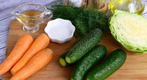 Салат с капустой, огурчиками и морковью. 01 Салат с капустой, огурчиками и морковью. 01