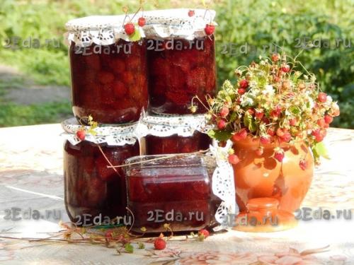 Как приготовить клубничное варенье с целыми ягодами. 07