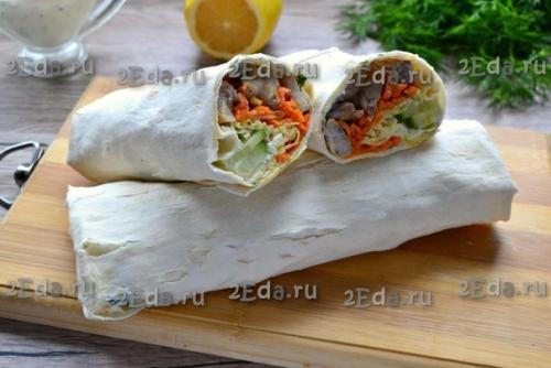 Шаурма с курицей и корейской морковью. 05