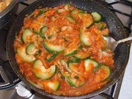 Ароматная курица с кабачками в соусе. 02 Ароматная курица с кабачками в соусе. 02