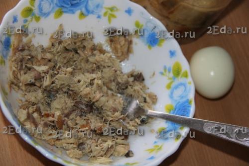 Бутерброды с рыбными консервами и яйцами. 01 Бутерброды с рыбными консервами и яйцами. 01