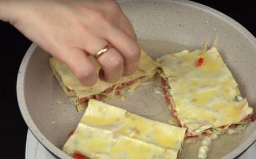 Вкусная закуска из лаваша. 08