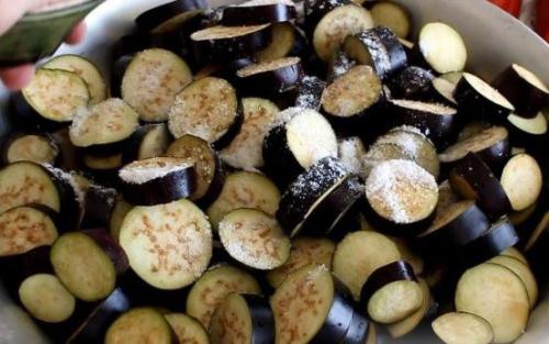 Салат Ленивый Огонёк из баклажанов с помидорами (на зиму). 02