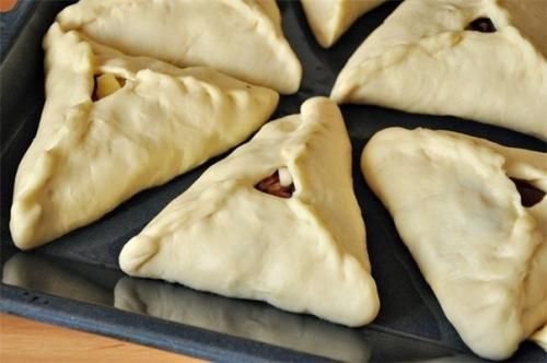 Эчпочмак. Треугольные пирожки с картошкой и мясом получаются аппетитными, вкусными и достаточно сытными. 05 Эчпочмак. Треугольные пирожки с картошкой и мясом получаются аппетитными, вкусными и достаточно сытными. 05