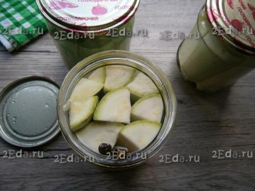 Кабачки, маринованные с чесноком на зиму. 06