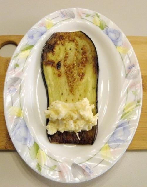 Рулетики из баклажанов с сыром и чесноком. 05 Рулетики из баклажанов с сыром и чесноком. 05