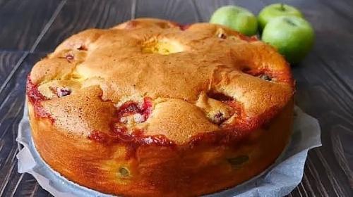 Простейший пирог с ягодами (или фруктами).