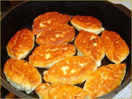 Очень вкусные пирожки, мягкие, готовятся легко, быстро и из самых простых продуктов. 03