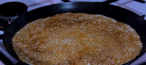 Нежные тонкие блинчики на кефире. Классические тонкие блинчики на кефире