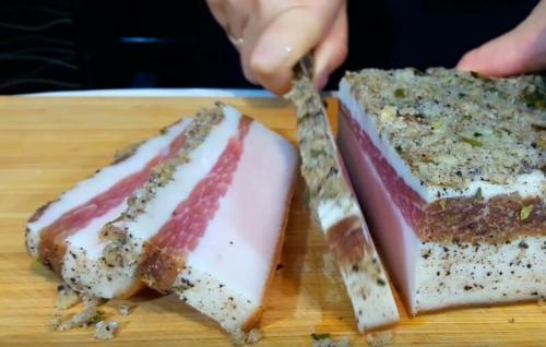 Как засолить сало с чесноком в пакете. Сало сухого посола с чесноком и перцем — самый вкусный рецепт сала в домашних условиях