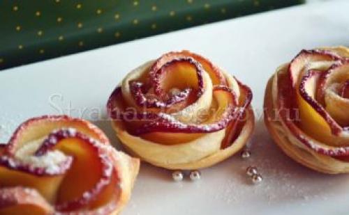 Розочки из яблок и теста в духовке. Булочки розочки с яблоками из слоеного дрожжевого теста
