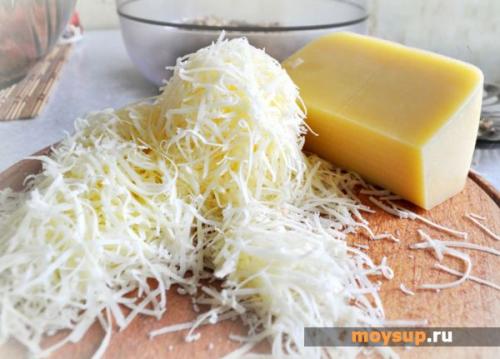Салат с курицей и черносливом и грецкими орехами сыром огурцом. Салат "Нежность" с курицей и черносливом
