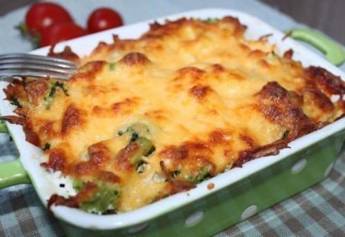 Запеканка с брокколи и курицей. Простой способ приготовления диетической запеканки с сыром