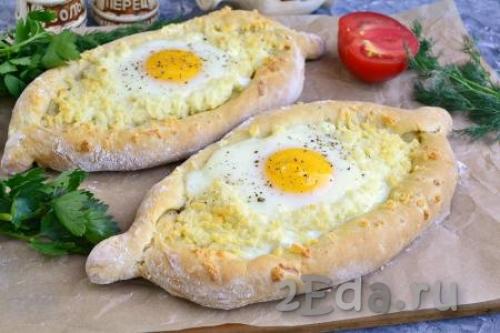 Тесто для хачапури по-аджарски на кефире. Хачапури по-аджарски на кефире