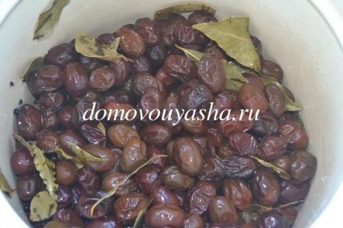 Слива Угорка маринованная рецепт. Маринованные сливы, рецепт с пошаговыми фотографиями