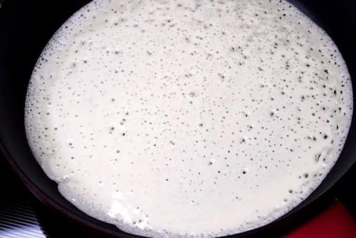 Тонкие блинчики на кефире с кипятком рецепт. Тонкие блины на кефире с дырочками — пошаговый рецепт с кипятком