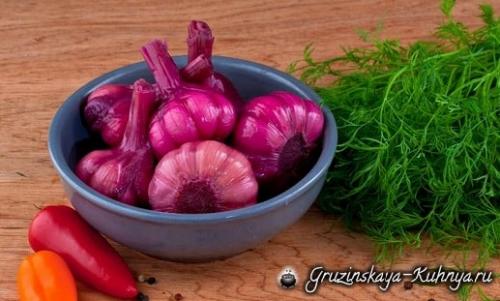 Маринованный чеснок головками по армянски. Как засолить чеснок по-грузински