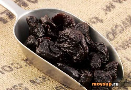 Салат с курицей и черносливом и грецкими орехами сыром огурцом. Салат "Нежность" с курицей и черносливом