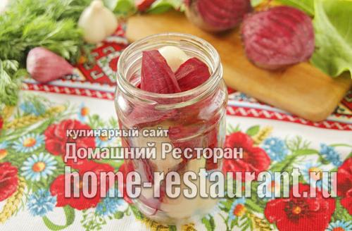 Маринованный чеснок целыми головками со свеклой рецепт на зиму. Маринованный чеснок со свеклой целыми головками
