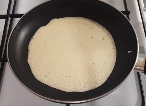 Рецепт заварных блинов на кефире тонкие с дырочками с кипятком. Как приготовить заварные блины на кефире и кипятке?