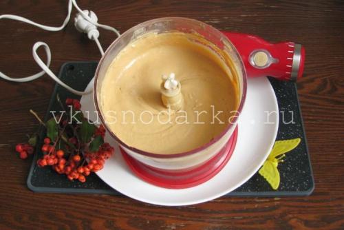 Торт без выпечки из печенья творога и сгущенки. Торт из печенья без выпечки с творогом и сгущенкой — К новогоднему столу 2019