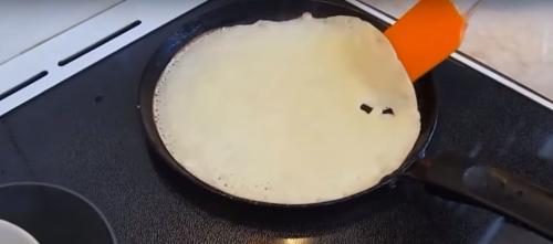 Заварные блины в дырочку. Заварные блины на молоке и кипятке