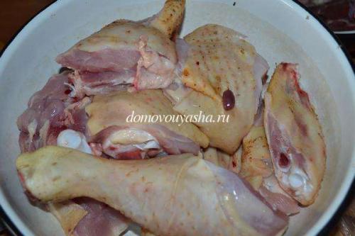 Как вкусно приготовить курицу кусочками. Как приготовить домашнюю курицу кусочками в духовке