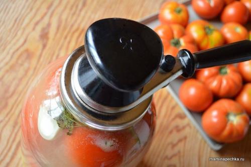 Квашеные помидоры на зиму в банках с горчицей под закатку. Пошаговый фото-рецепт приготовления: