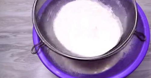 Рецепт ажурных блинов на кефире с кипятком тонкие. Тонкие блины с дырочками на кефире с кипятком