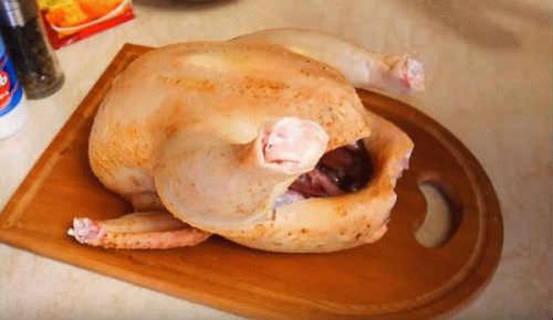 Курица с хрустящей корочкой в духовке с картошкой. Курица в духовке целиком с картошкой – самый вкусный рецепт с хрустящей корочкой (с фото)