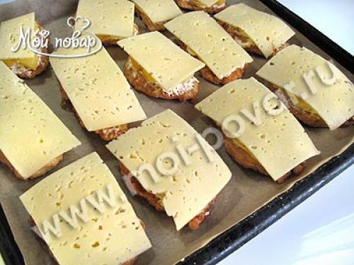 Отбивные из куриного филе с ананасом и сыром в духовке рецепты. Куриные отбивные с ананасами и сыром