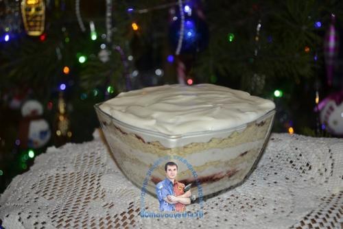 Торт из печенья юбилейное без выпечки со сгущенкой и сметаной. Рецепт торта без выпечки из печенья со сгущенкой и сметаной