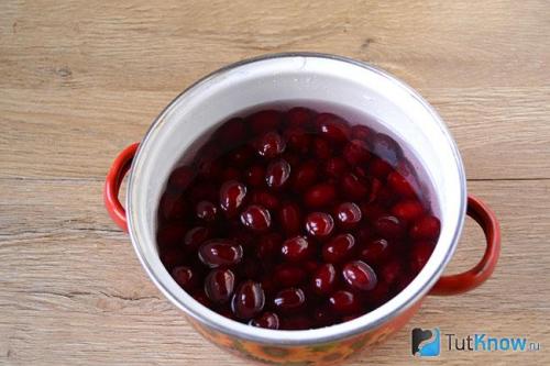 Как сделать джем из кизила без косточек. Как приготовить джем из кизила без косточек на зиму?