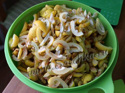 Японская айва с сахаром на зиму без варки. Ингредиенты: