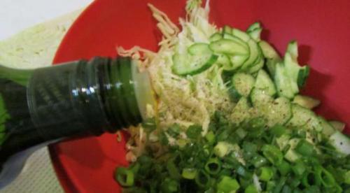 Яичные блинчики для роллов. Роллы из яичных блинчиков с курицей и салатом