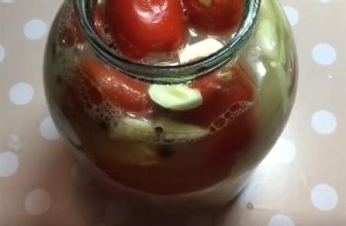 Помидоры в бочке на зиму с горчицей холодным способом на зиму в банках. Помидоры холодным способом с горчицей, которые могут храниться до весны