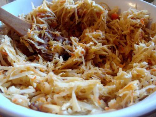 Вареники с картошкой и квашеной капустой. Вареники с картошкой и квашенной капустой: как приготовить?