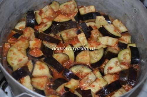 Баклажаны жареные в томате с чесноком на зиму. Баклажаны в томате с чесноком на зиму