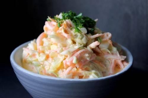 Салат из капусты и моркови с уксусом и маслом. Очень вкусный салат из свежей капусты и моркови