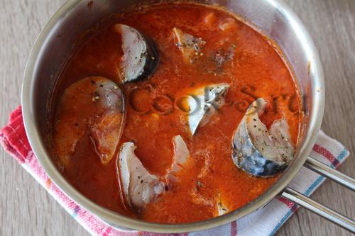 Скумбрия запеченная в духовке в томатном соусе. Тушеная СКУМБРИЯ (рыбка по этому рецепту получается НЕЖНЕЙШАЯ)